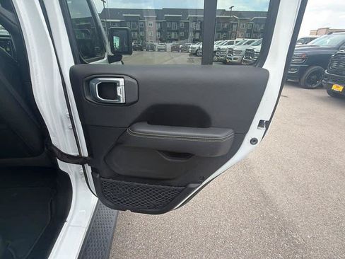 Used 2021 Jeep Wrangler Unlimited Sahara w/ Cold Weather Group AWD/4WD image 23