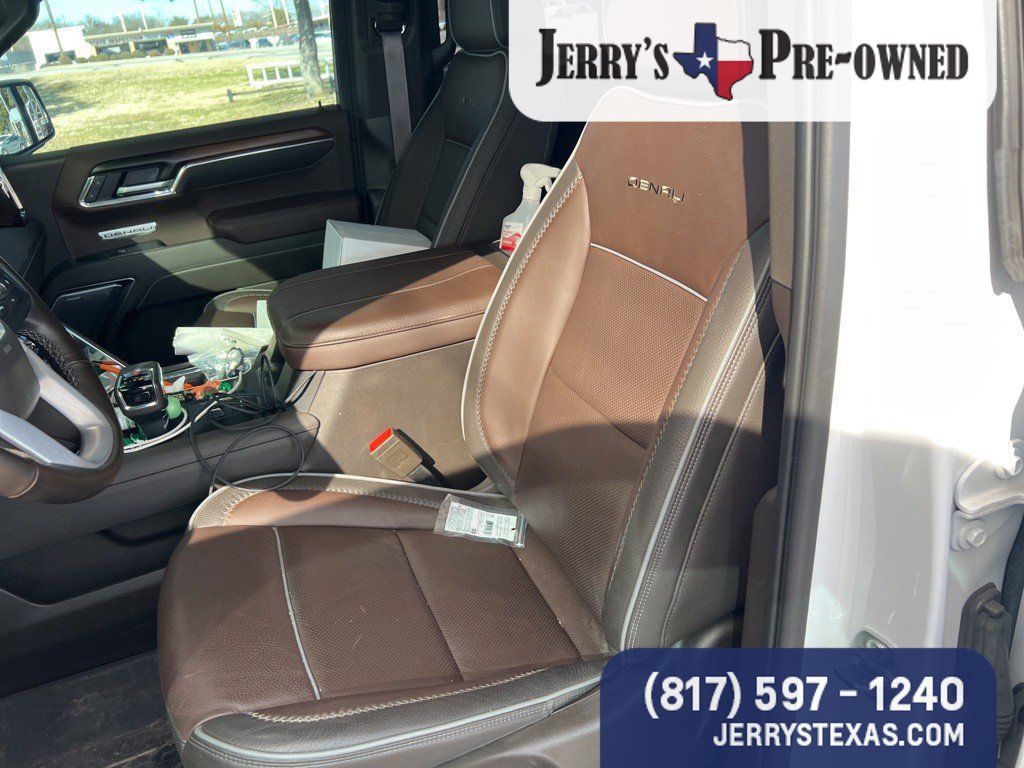 Used 2025 GMC Sierra 1500 Denali w/ Denali Reserve Package AWD/4WD image 10