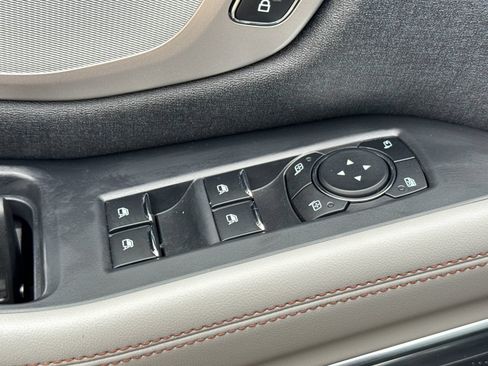 Used 2025 Ford Expedition Max Active AWD/4WD image 13