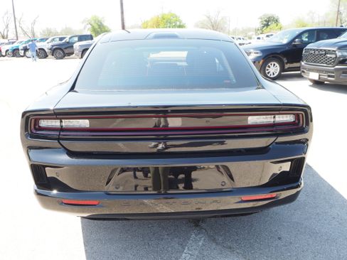 New 2025 Dodge Charger R/T w/ Quick Order Package 25M R/T image 7