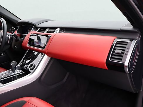 Used 2021 Land Rover Range Rover Sport HSE Dynamic image 10