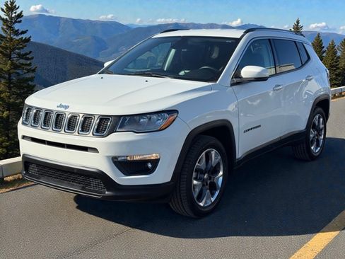 Used 2019 Jeep Compass Limited FWD image 3