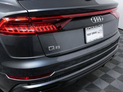 Used 2023 Audi Q8 Prestige w/ Prestige Package image 35