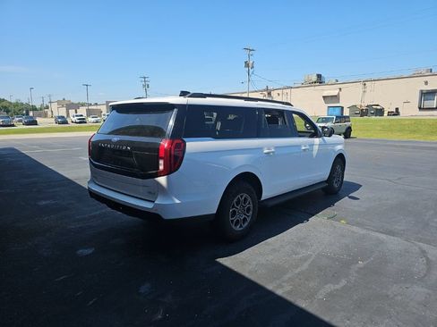 Used 2025 Ford Expedition Max Active AWD/4WD image 4