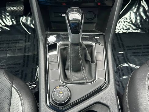Certified 2023 Volkswagen Taos SEL AWD/4WD image 35