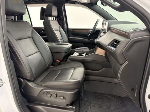 Used 2023 Chevrolet Tahoe High Country w/ Advanced Technology Package AWD/4WD image 29