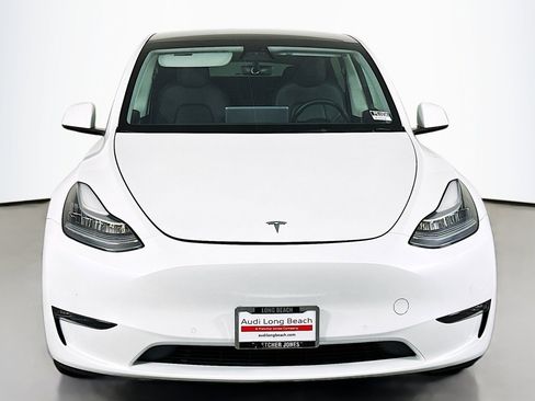 Used 2021 Tesla Model Y Long Range image 2