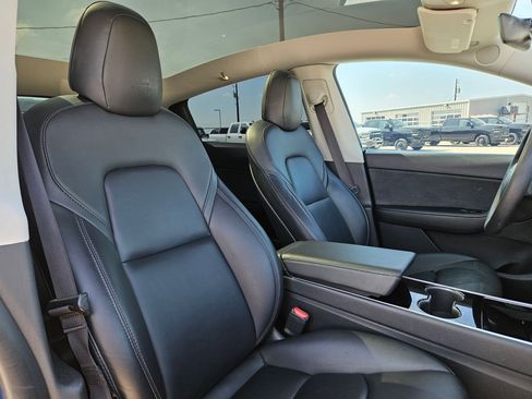 Used 2021 Tesla Model Y Long Range image 29