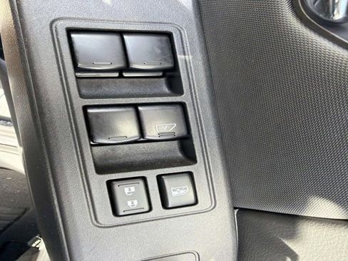 Used 2024 Nissan Frontier SV w/ Tow Package image 8