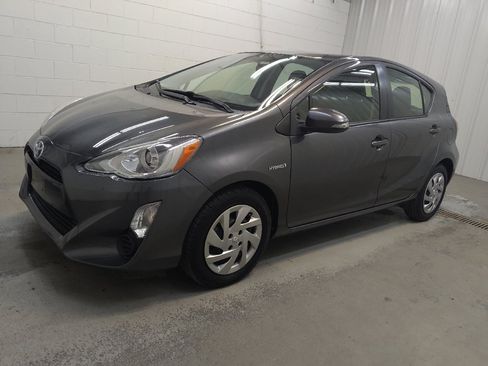 Used 2015 Toyota Prius C Two FWD image 2
