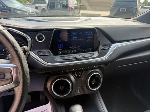 Used 2021 Chevrolet Blazer LT FWD image 19