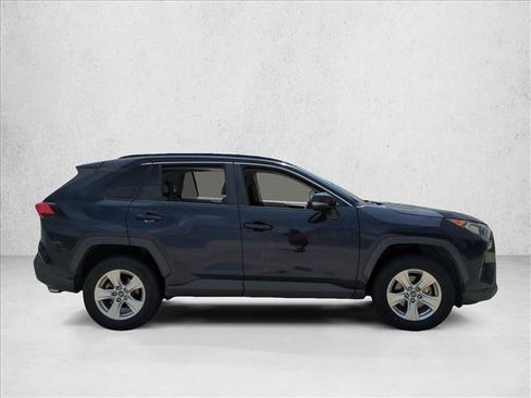 Certified 2019 Toyota RAV4 XLE w/ Convenience Package FWD image 4