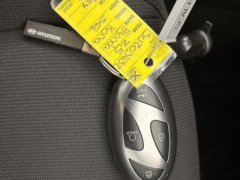 Certified 2025 Hyundai Kona SEL image 30