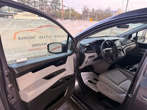 Used 2022 Honda Odyssey Touring image 14