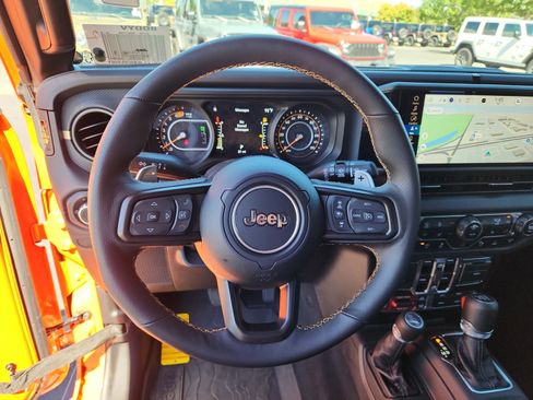 New 2025 Jeep Wrangler Unlimited Rubicon 392 image 9