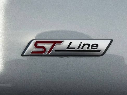 Used 2023 Ford Explorer ST-Line w/ Class IV Trailer Tow Package RWD image 19
