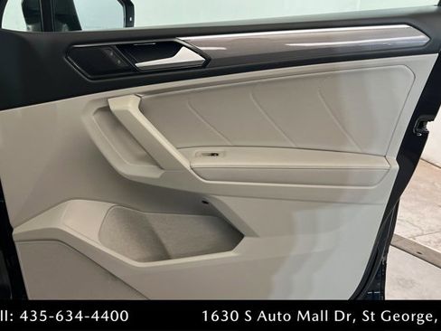 Used 2022 Volkswagen Tiguan SE R-Line AWD/4WD image 23