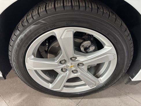 Used 2018 Chevrolet Volt LT w/ LT Driver Confidence Package image 9