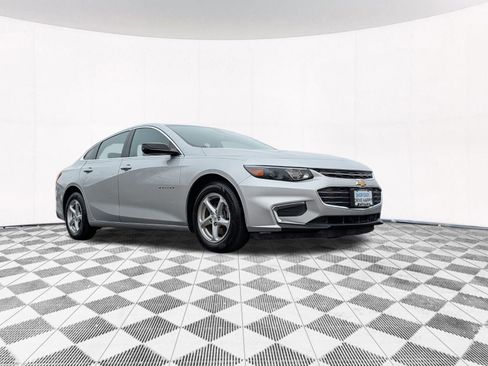 Used 2017 Chevrolet Malibu LS image 11