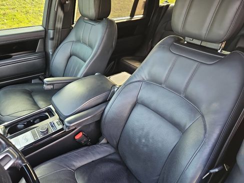 Used 2020 Land Rover Range Rover Long Wheelbase HSE image 19