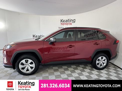 Used 2021 Toyota RAV4 LE FWD image 8