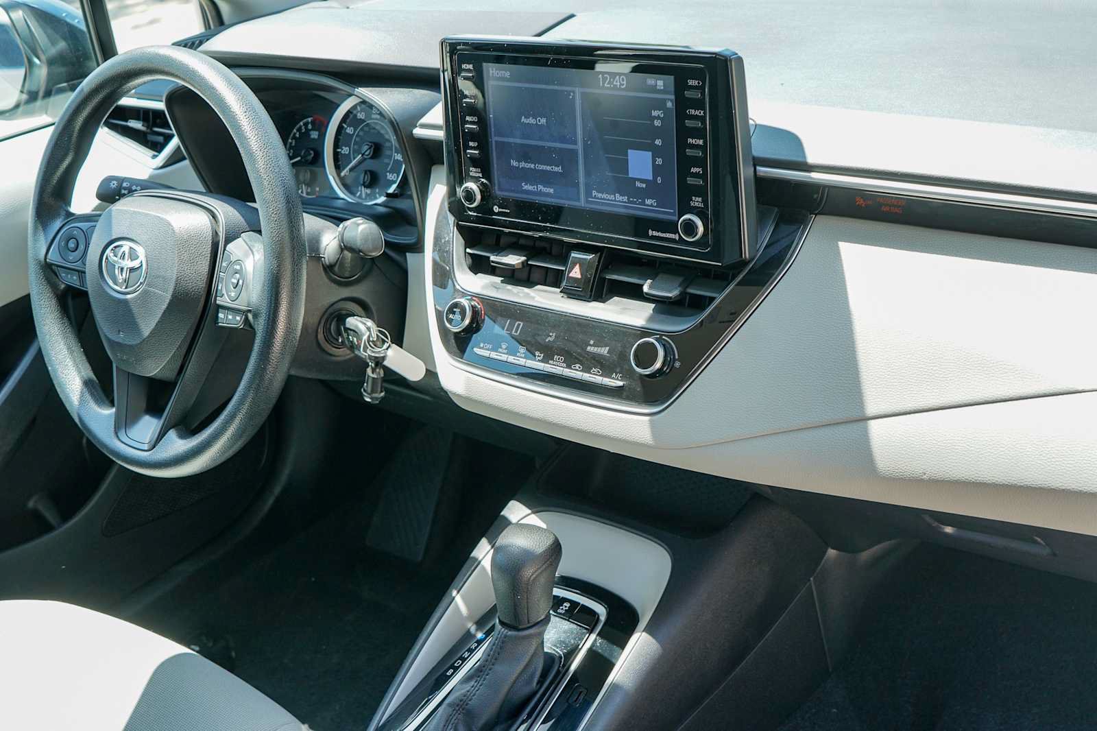 Used 2022 Toyota Corolla LE FWD image 21