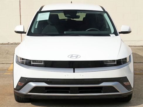 Used 2025 Hyundai Ioniq 5 SE RWD image 43