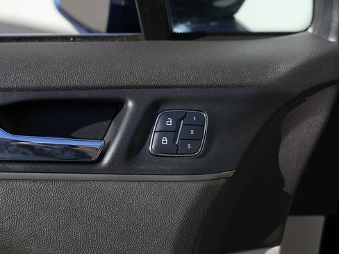 Used 2017 Lincoln MKC Premiere image 20