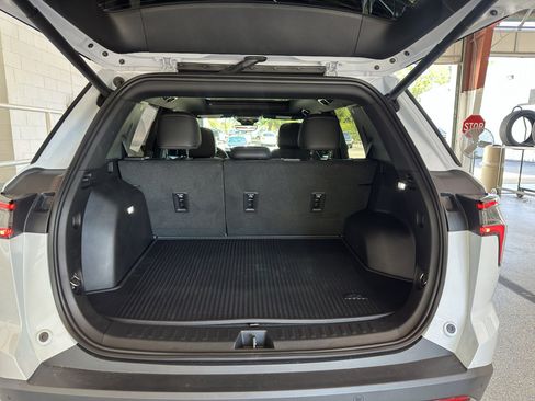 New 2026 Chevrolet Equinox ACTIV w/ Safety and Technology Package image 31