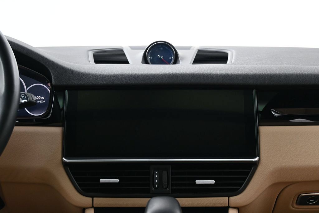 Certified 2022 Porsche Cayenne Platinum Edition AWD/4WD image 11