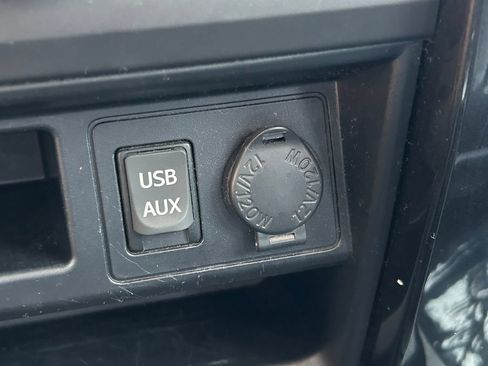 Used 2018 Toyota 4Runner TRD Off-Road Premium AWD/4WD image 31