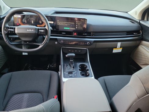New 2027 Kia Carnival LX FWD image 7
