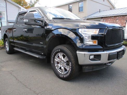 Used 2017 Ford F150 XLT w/ Equipment Group 302A Luxury image 8