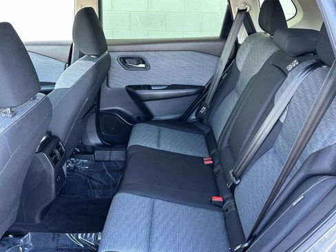 Used 2023 Nissan Rogue SV AWD/4WD image 13