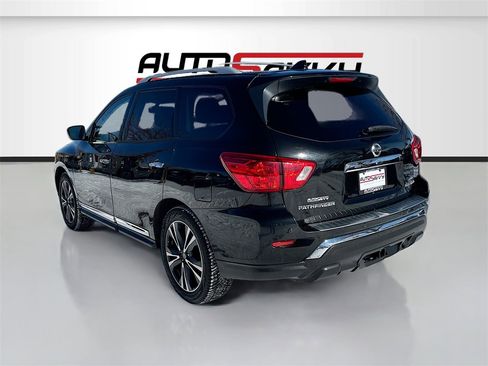 Used 2019 Nissan Pathfinder Platinum image 5