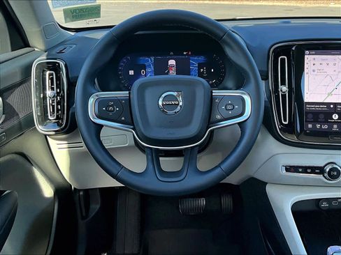 Used 2026 Volvo XC40 B5 Plus w/ Protection Package Premier AWD/4WD image 8