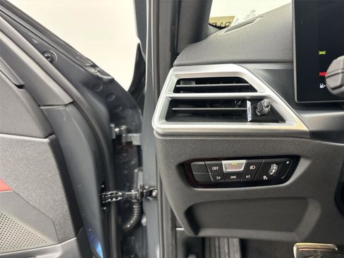 New 2026 BMW 330i xDrive Sedan w/ M Sport Package image 31