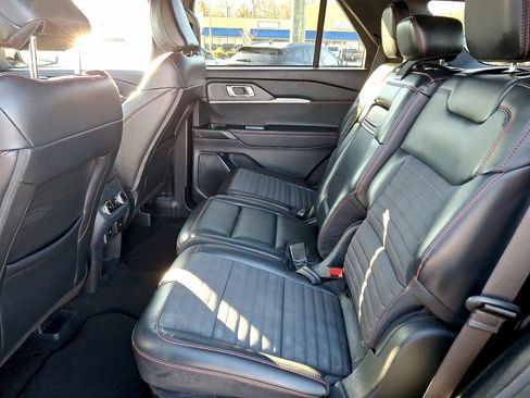 Certified 2025 Ford Explorer ST-Line w/ ST-Line Street Pack image 9