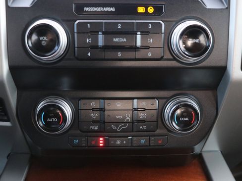 Used 2019 Ford F250 King Ranch w/ King Ranch Ultimate Package image 22