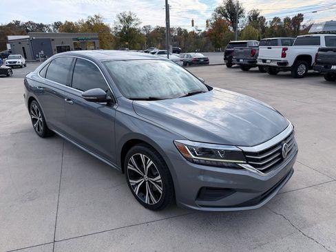 Used 2021 Volkswagen Passat 2.0T SE image 7