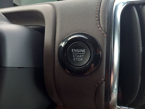 Used 2025 Ford Expedition Max King Ranch image 25