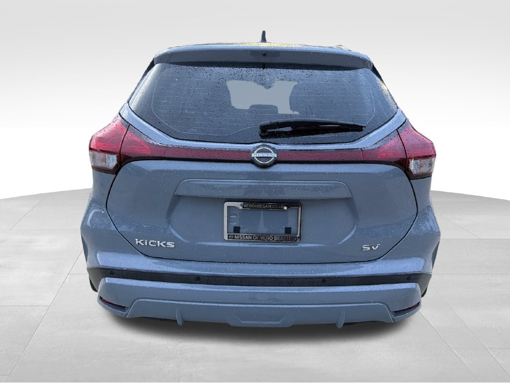 Used 2024 Nissan Kicks SV FWD image 7