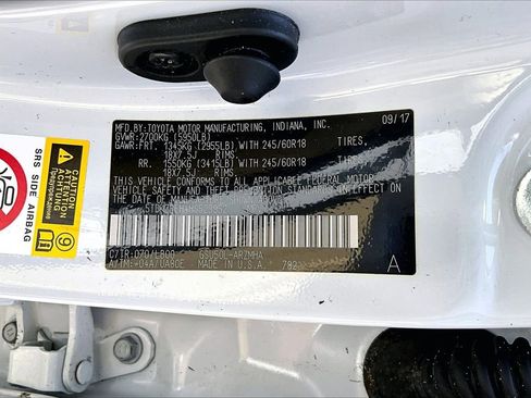 Used 2017 Toyota Highlander XLE FWD image 16