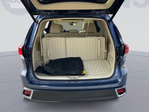 Used 2019 Toyota Highlander Limited Platinum image 27