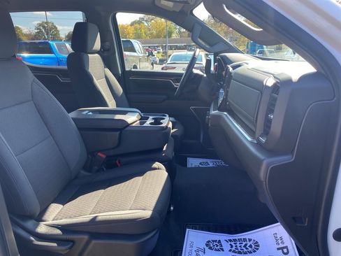 Used 2022 Chevrolet Silverado 1500 LT image 11