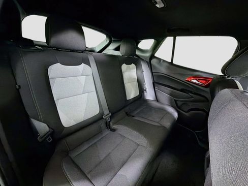 Used 2025 Chevrolet Trax RS w/ Sunroof Package FWD image 31