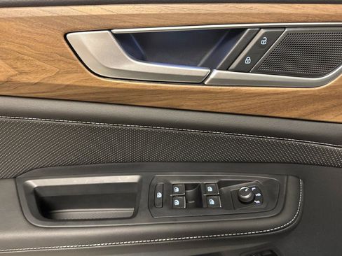 New 2026 Volkswagen Atlas SE image 10