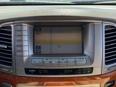 Used 2005 Lexus LX 470 4WD image 3
