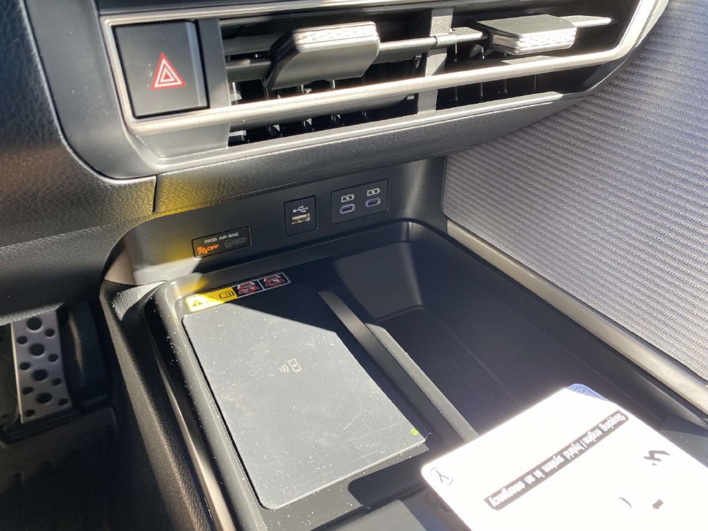 New 2026 Toyota Camry Hybrid FWD image 20