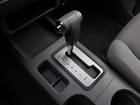 Used 2006 Nissan Frontier SE w/ (P01) Power Pkg image 8